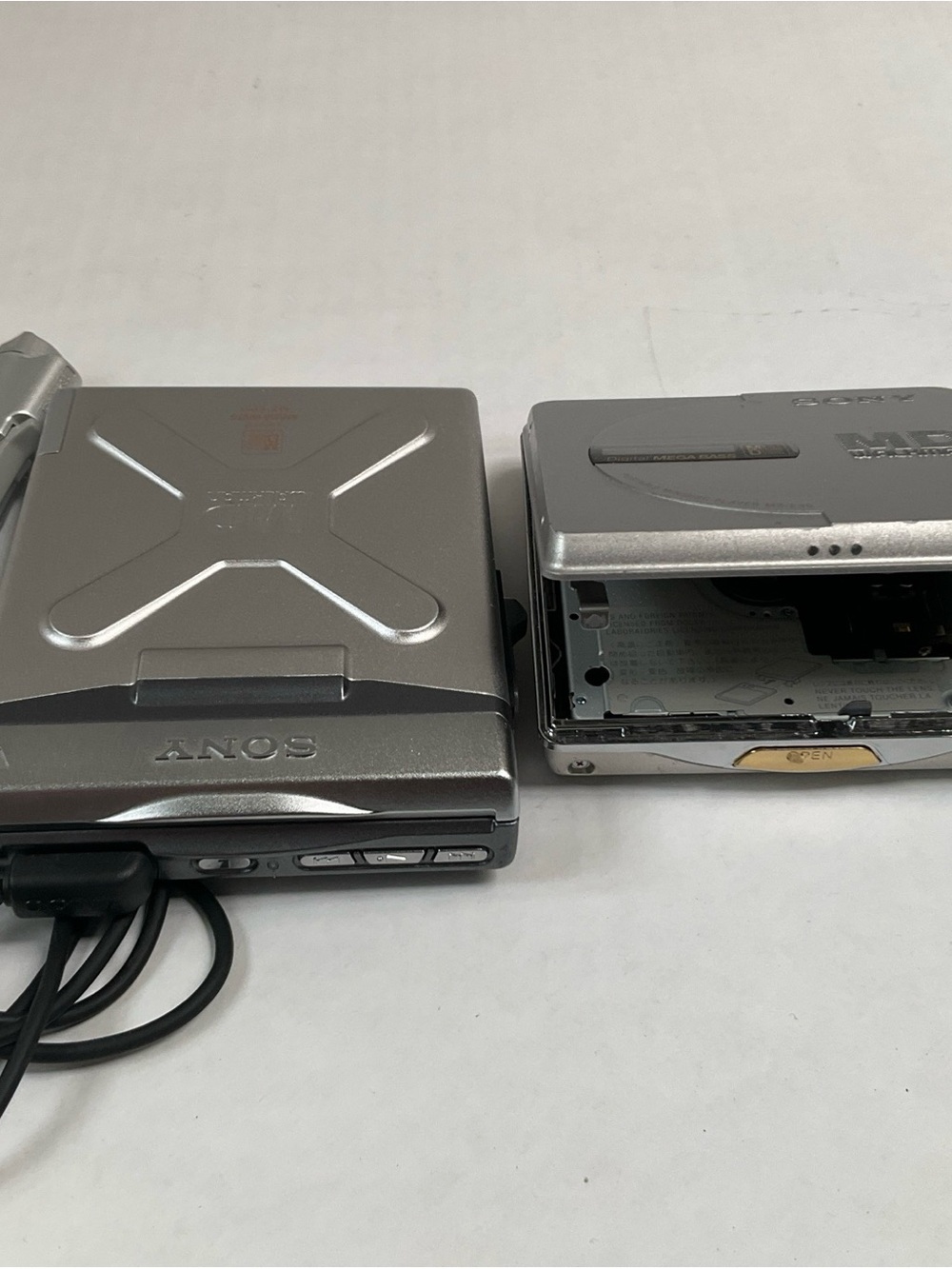 Vintage Sony MD player Bundle MZ-EP11 and MZ-e35 - Picture 5 of 5
